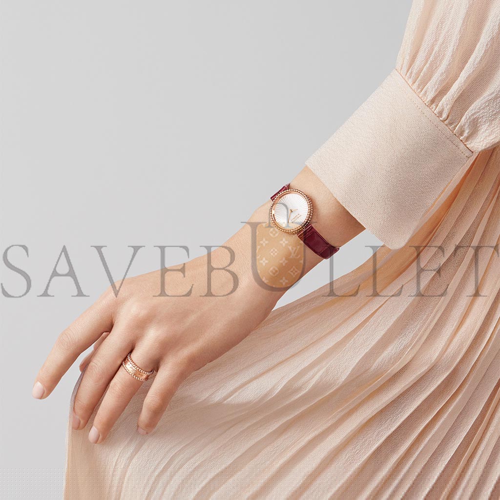 V*N CL*F arpels perlÉe signature ring - rose gold vcarn32400